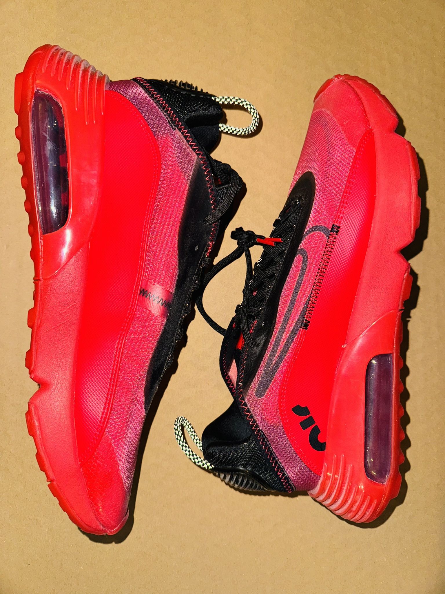 Brand New Nike Air Max 290 Size 13 in Black/Red