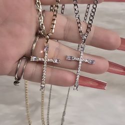 Chain and cross  14K Gold Laminated Non Tarnish 35$ EACH!