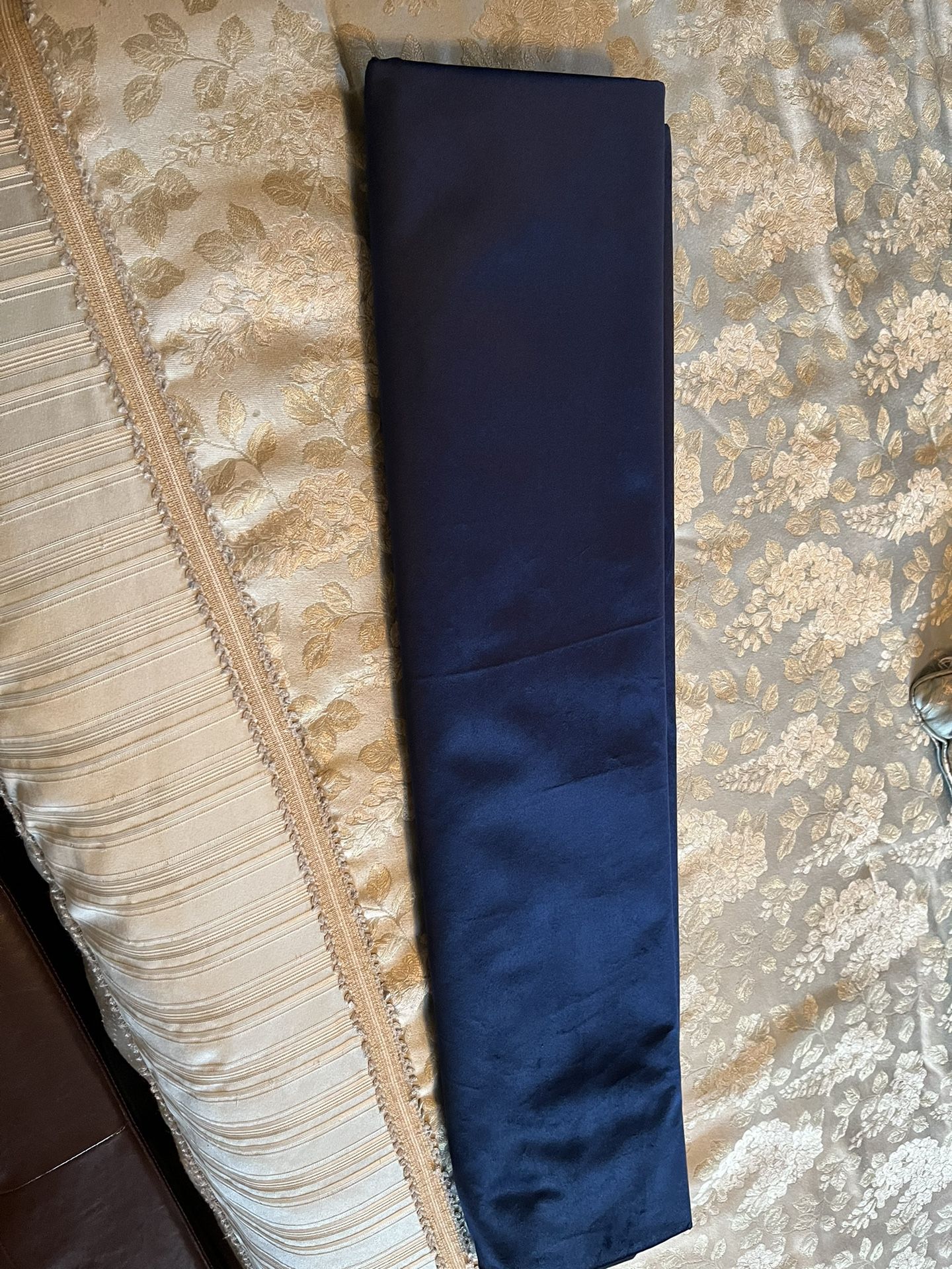 Fabric Rich Gadsen Midnight Blue Velvet 