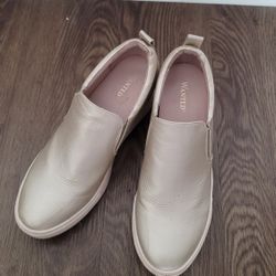 Wanted Platform Wedges / Dress Shoes Size 10