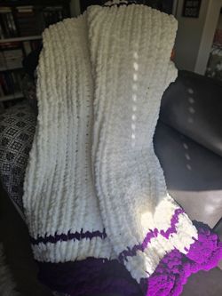 Handmade chunky knit blanket