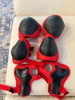 Protect gear for kids / helmet /