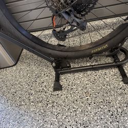 MTB Indoor Bike Stand / Repair Stand – $20