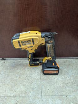DEWALT M:DCN860 18 GA BRAD NAILER