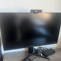 LG UltraGear 32" Monitor and Logitech Webcam C925e