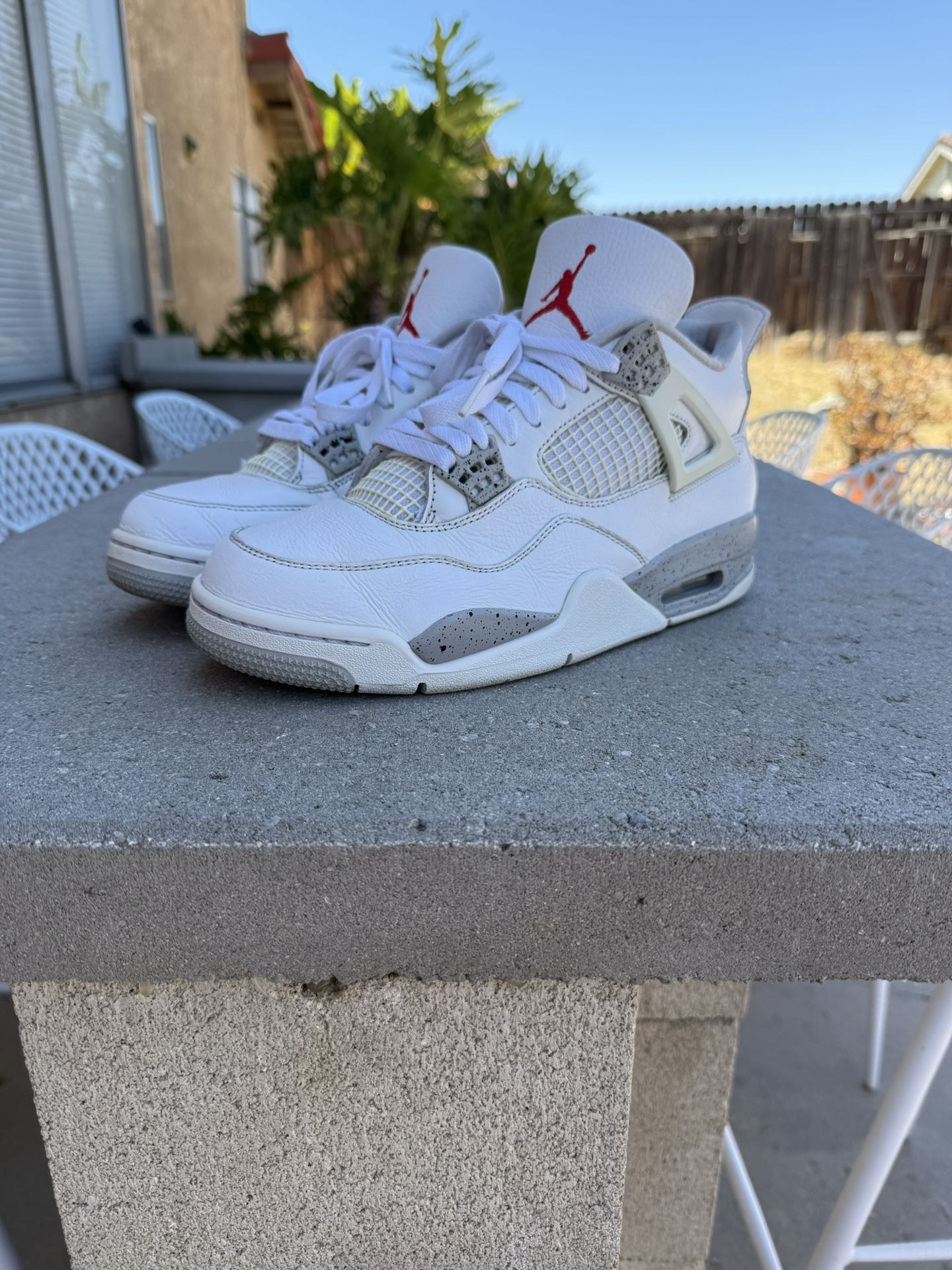 Air Jordan 4 Retro “White Oreo”
