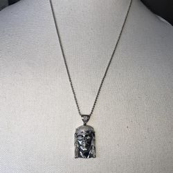 925 Silver And Diamond Pedant And Chain