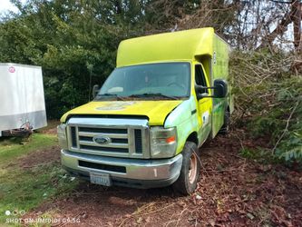 2013 Ford E350 Box Truck