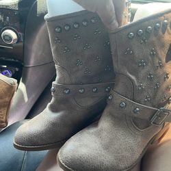 women boots 