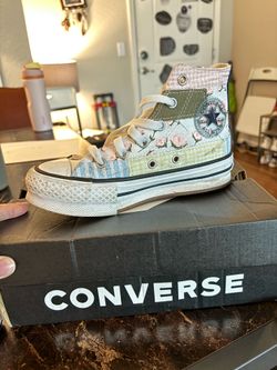 Quilted Hight Top Converse for girls size 13