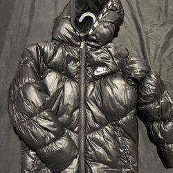 Size 6 KIDS NIKE puffy used $30