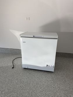 Galanz 5.0 Cu ft Freezer 