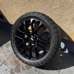 Chevy Tahoe OEM wheels 