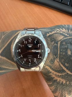 Seiko 5 automatic watch Arabic numerals