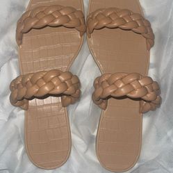 Women size 10 sandals