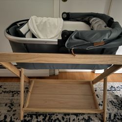 Uppababy Vista V3 Bassinet with Stand