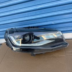 2016,2017,2018 Chevy Camaro Headlight/Foco Delantero Xenón Rh Passenger  Oem,Original  Ask