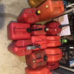 10 X 2.5 Gallon  and 2 X 5 Gallons 
