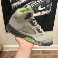 Size 9.5 Air Jordan 5 Green Bean 