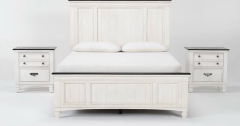 White Wood Bedroom Set with Nightstands