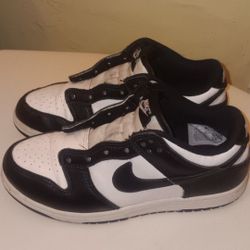 NIKE PANDA KIDS SIZE 2Y