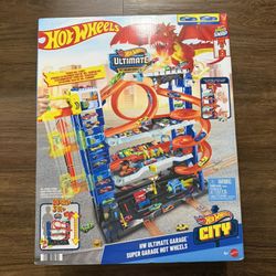NEW Hot Wheels City Ultimate Garage Playset