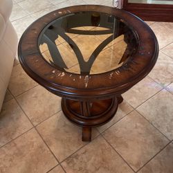 Round Side Table