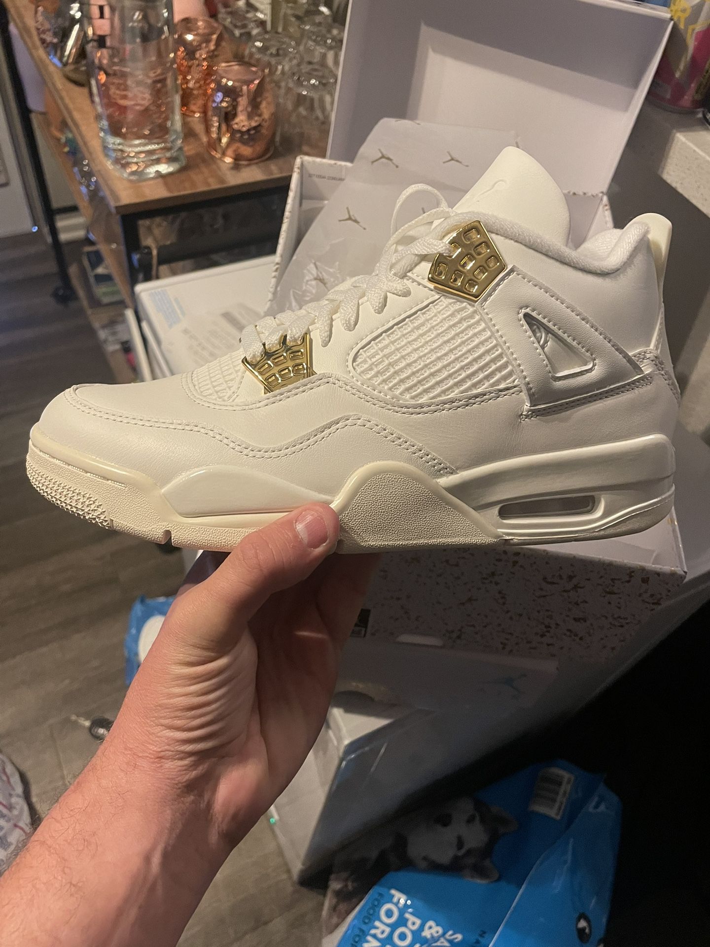 Jordan 4 Metallic Gold 