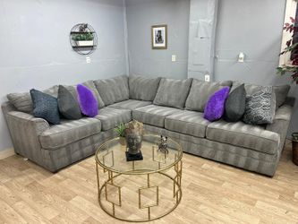⭐ Broyhill Light Grey Sectional Free Delivery 