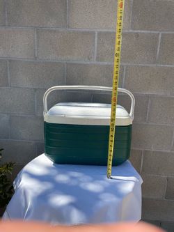 Mid-Size THERMOS®️ Ice chest W/Handle