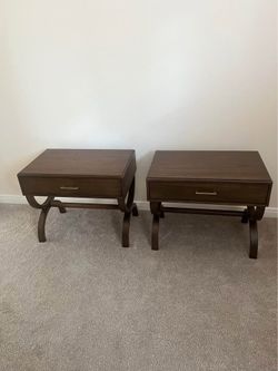 Antique Two identical modern nightstands with curved legs set of two size: 25x15.5 h:21”