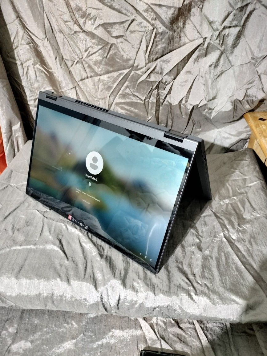 Lenovo IdeaPad Flex 5 15.6" FHD Touchscreen Laptop

