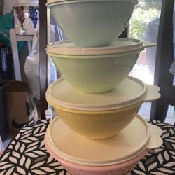 Tupperware Set