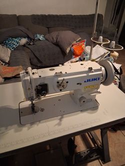 Industrial sewing machine