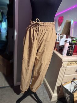 Old Navy high wasted stretch tech cargo jogger pants