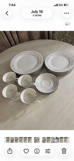 Clean Simple Dinnerware Set