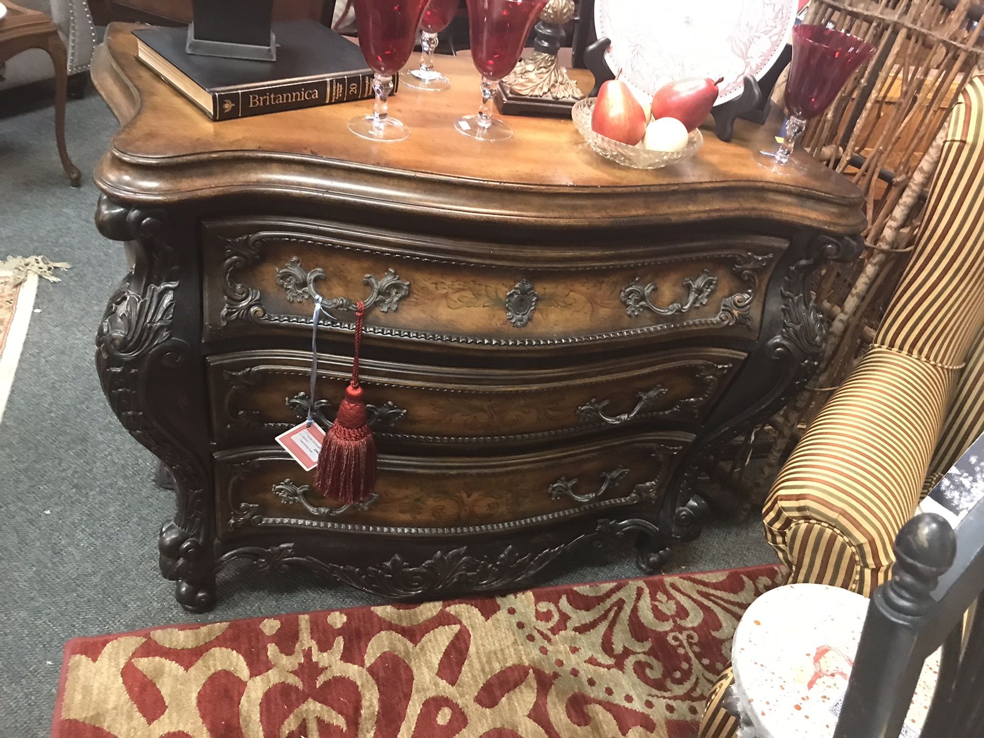 Pulaski Bombay Chest for Sale in Tulsa, OK OfferUp