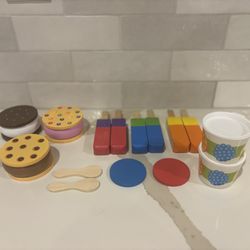Melissa & Doug Wooden Frozen Treats Ice Cream Play Set - Play Food and Accessories Food Toy