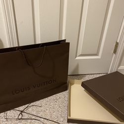 Authentic Louis Vuitton Paper Shopping Gift Bag for Sale in