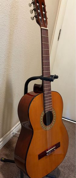 Vintage 1970 classic guitar