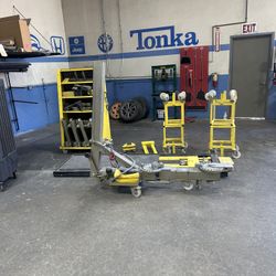 JOLLIFT.  Frame machine and lift. 6000 or best offer.