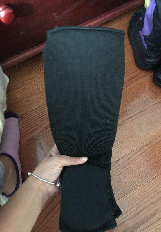 Shin pads small / mui Thai (mix martial arts)