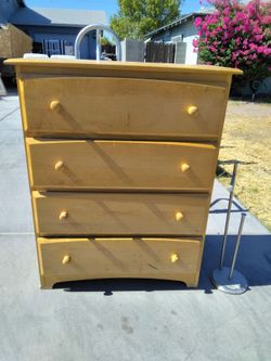 Dresser