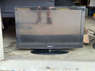 Samsung 32” TV