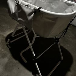 Dog bath tub