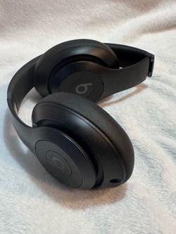 Beats Studio Pro Wireless Headphones - Black