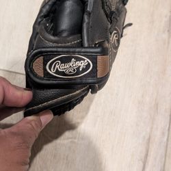 Rawlings Size 10.5 Youth Baseball Glove 
