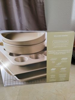 William Sonoma bakeware set