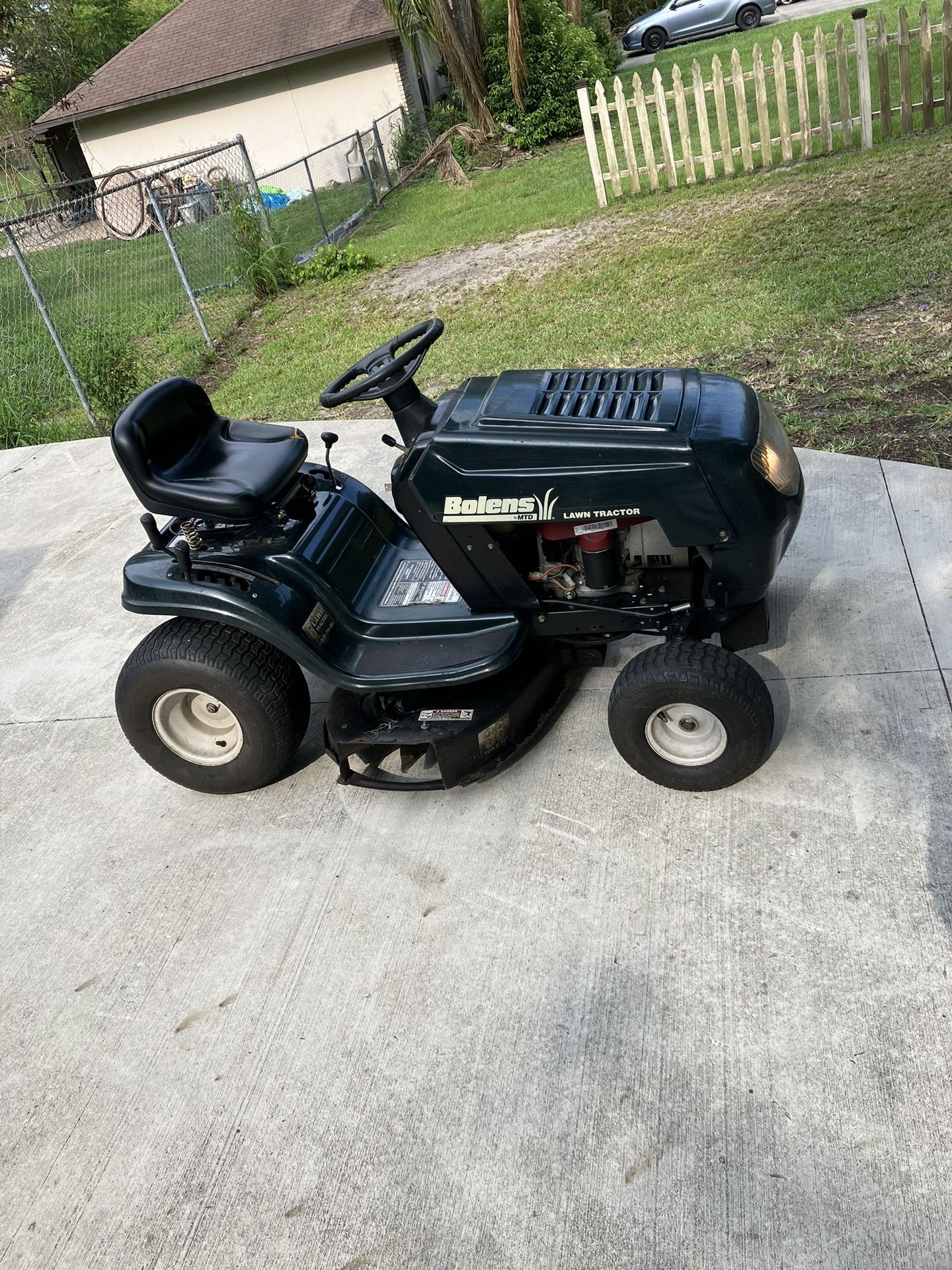 Bolens mtd 2024 lawn tractor