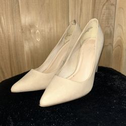 Bamboo Nude Heels Size 6